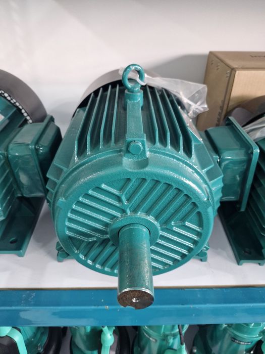 Компрессор мотор 3 фаза 5,5 кВт двигатель