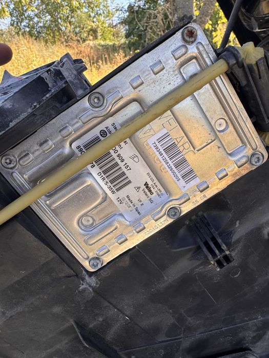 Оригинален Xenon ляв фар за VW Touareg 7L            7L6941015CF