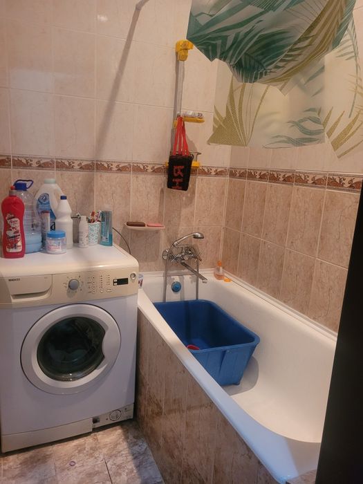 Продаётся 4 комнатная квартира