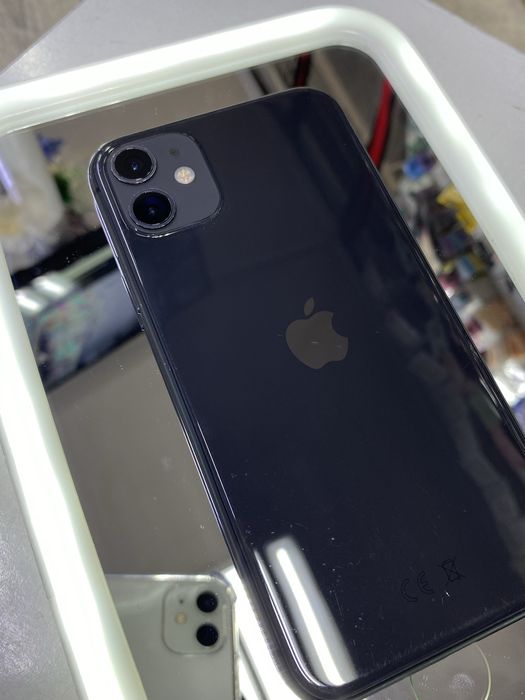 Продам айфон 11 в отличном состояний