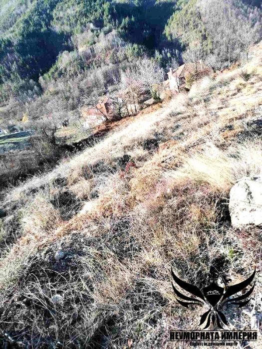 Продавам парцел 3508кв.м. нива в с.Оряховец обл.Смолян