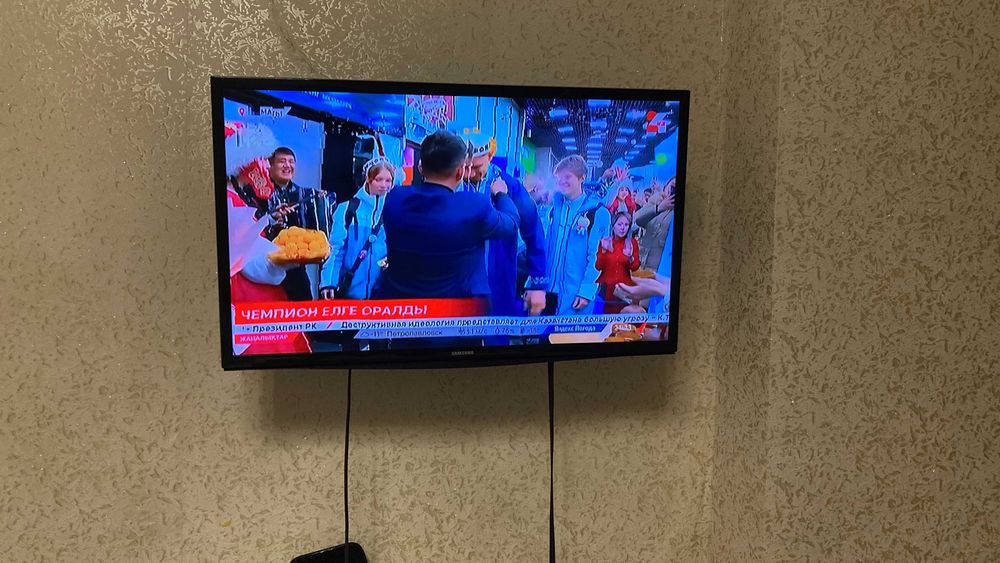Телевизор  Samsung
