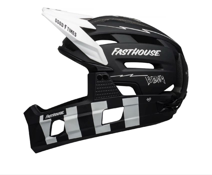 Мото и вело каска BELL