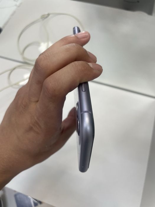 iphone 11 продам