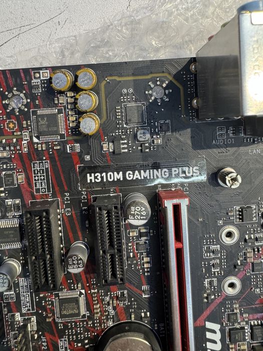 Мат. Плата + Процессор (MSI H310 gaming + I3 8100)