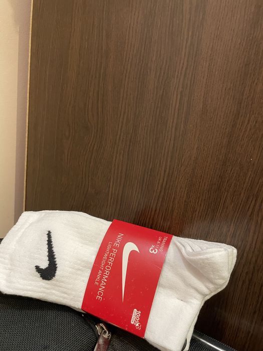 Nike бели чорапи