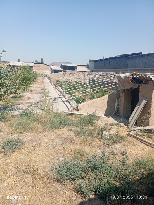Ташкент вилояти, Уртасаройда  15 сот. ер сотилади. Жилой жой .