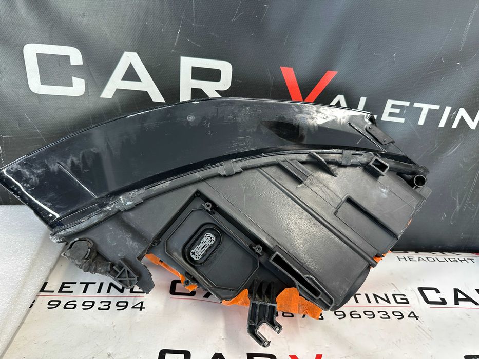 Фар фарове ляв Audi A4 B8 ксенон завиващ far farove Ауди А4 Б8 xenon