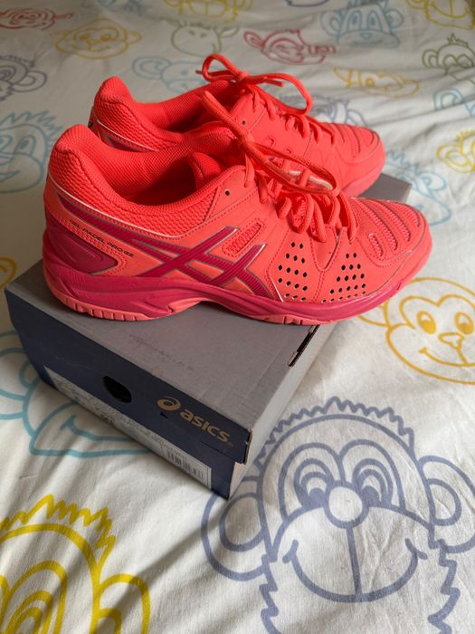 Дамски спортни обувки ASICS