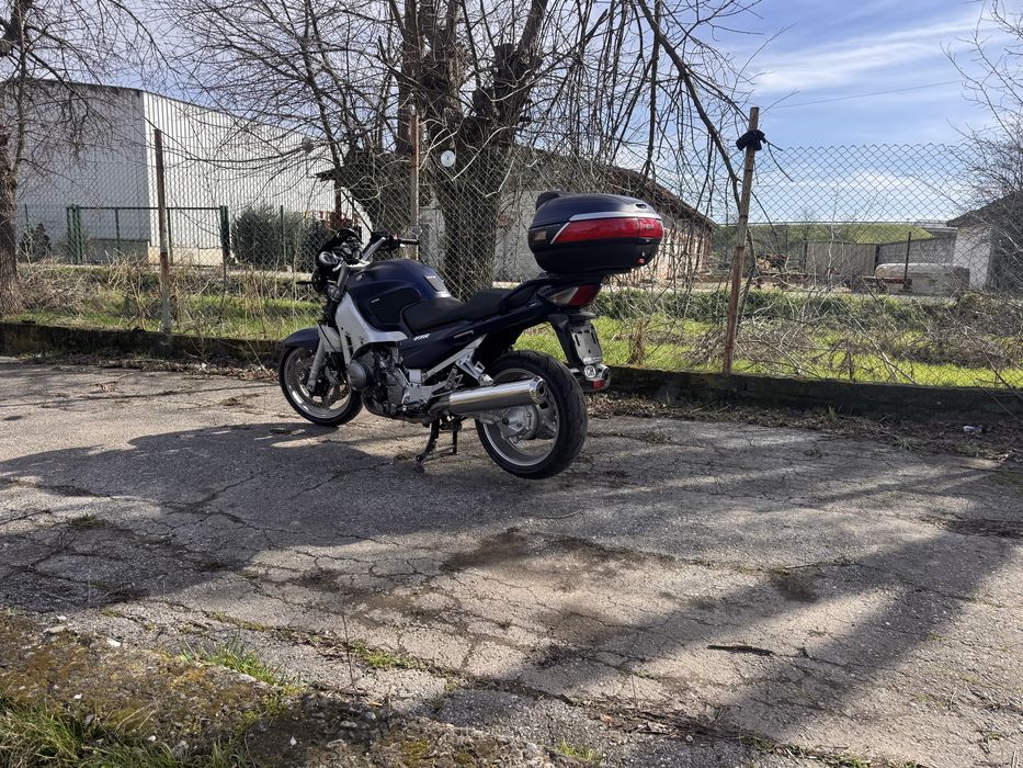 Yamaha FJR 1300 street fighter.бартер