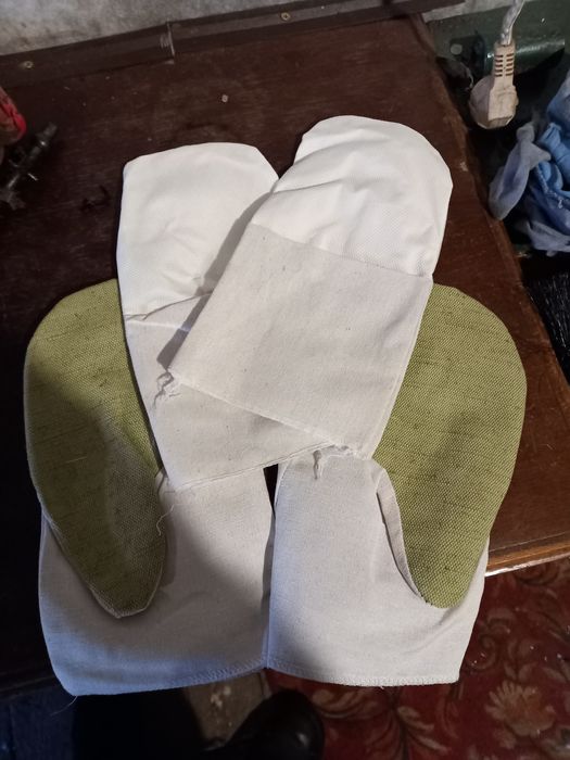 Продам голицы тёплые и летние.