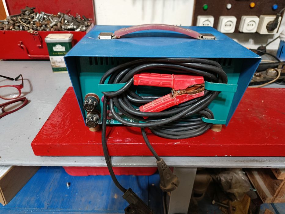 Продается новое зарядное устройство