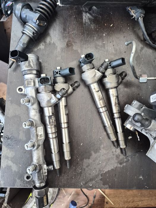 Injectoare 1.6 skoda passat cod 04 L 130277AD