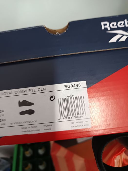 Обувки Reebok нови