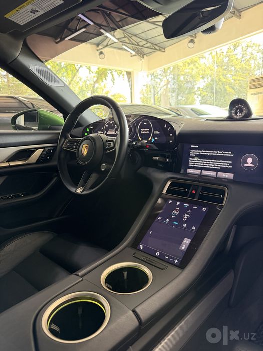 Porsche Taycan 4s 2021г