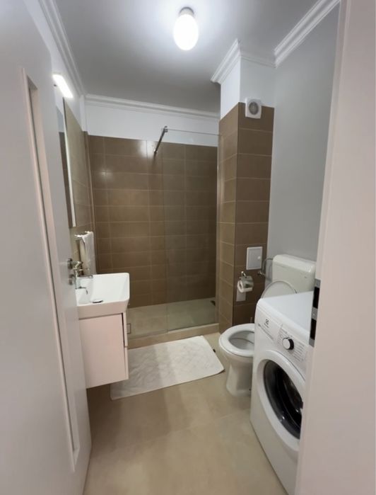 Inchiriez apartament 2 camere 50mp,Prima Onestilor,Bloc P7