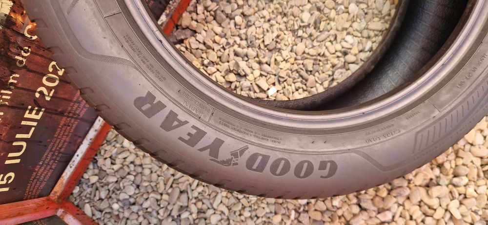 1 Anvelopa Good Year 215 55 R17 M+S . Dot 2022