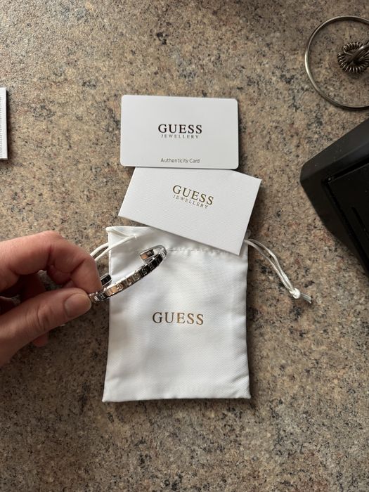 Bratara rigida Guess