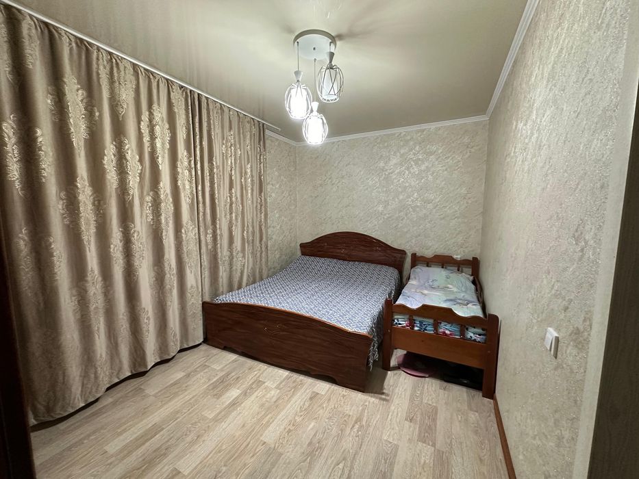 Продам спальный гарнитур