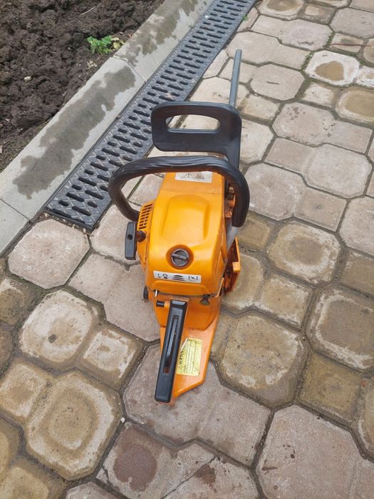 Vând 2 drujbe funcționale