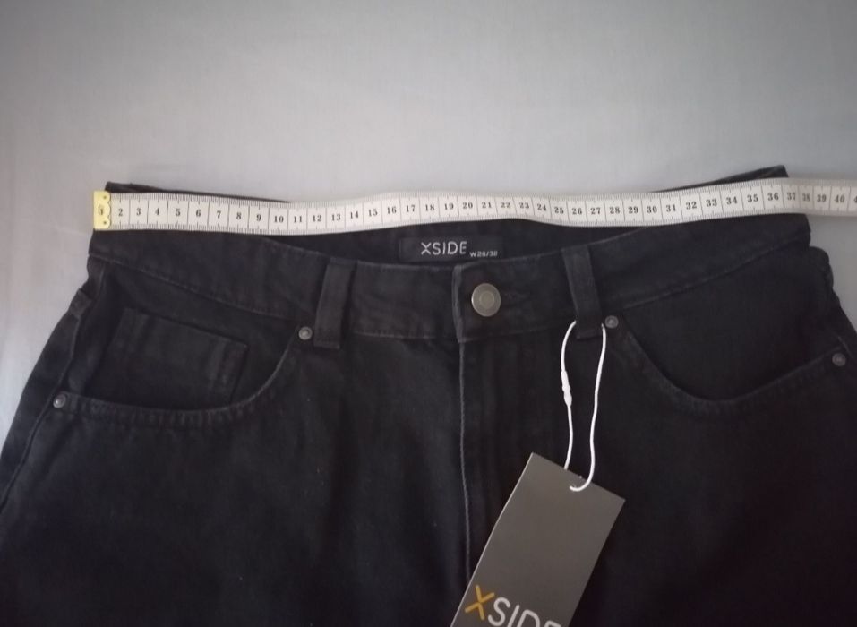 Нови дамски черни къси дънки шорти LC Waikiki размер 26,28 в наличност