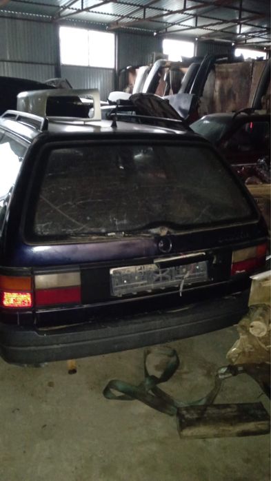 Продам Пассат б3 универсал на запчасти