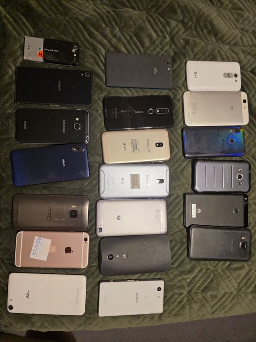 Телефони за части или ремонт на едро