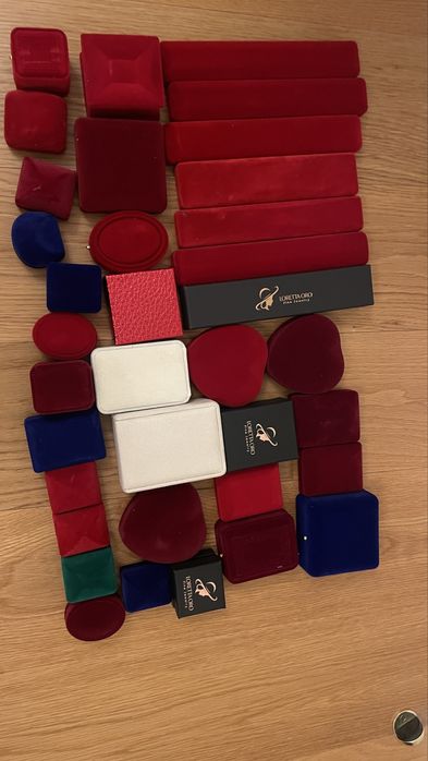 Футляры для украшении