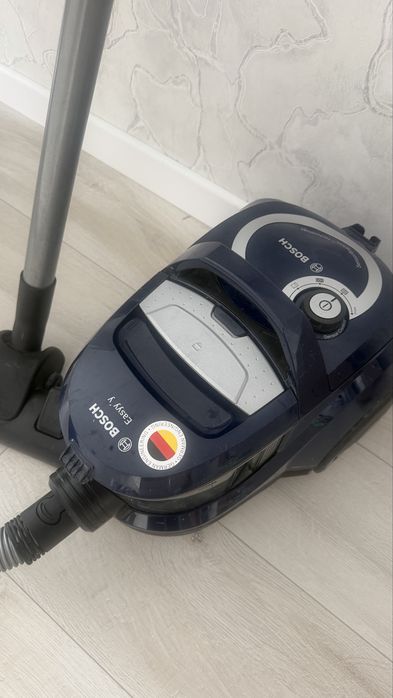 Пылесос BOSCH синий