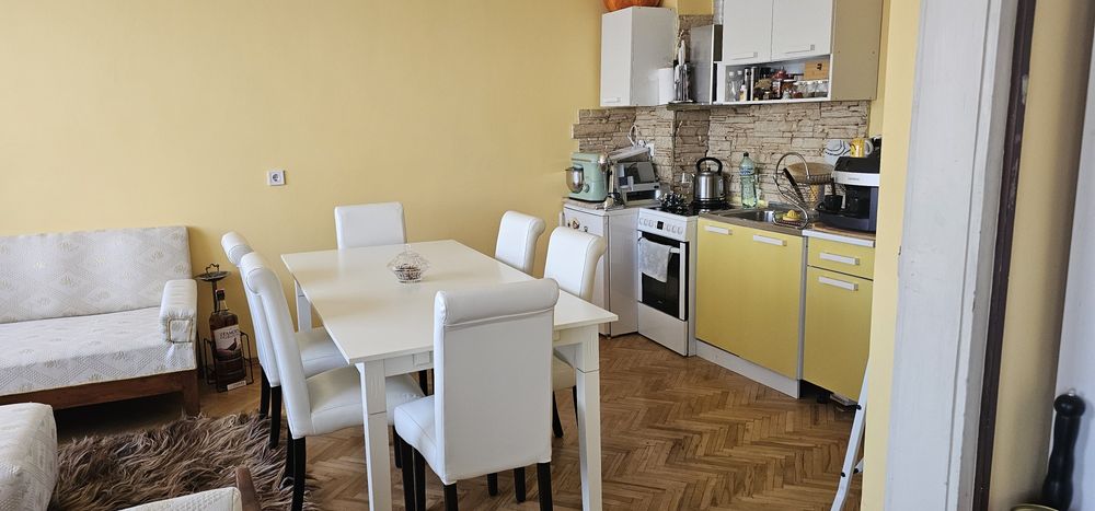 Продава се Четиристаен апартамент в Пловдив, Каменица 1 - 120 кв.м за 1625 €/кв.м - Снимка #2