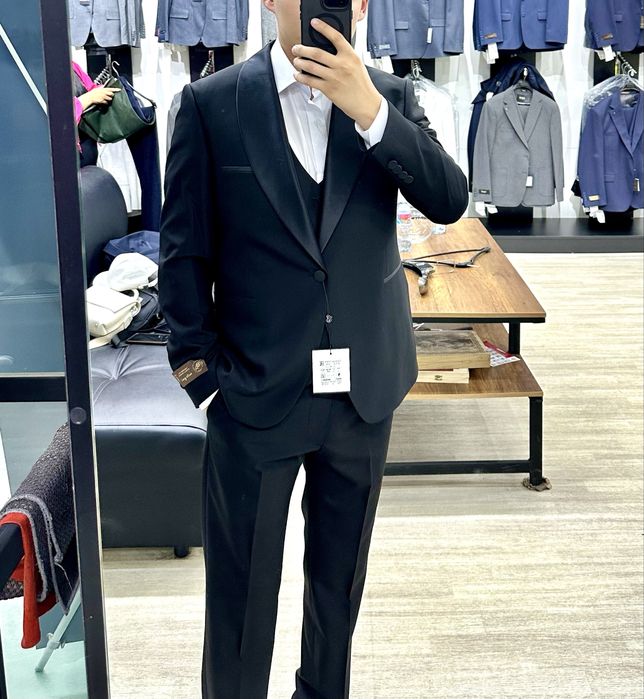 Продам смокинг (тройка)