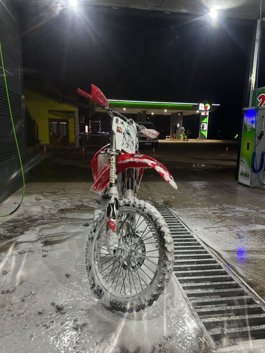 Honda CRF 450 – Stare foarte bună | Recent servisată | Gata de utilizare