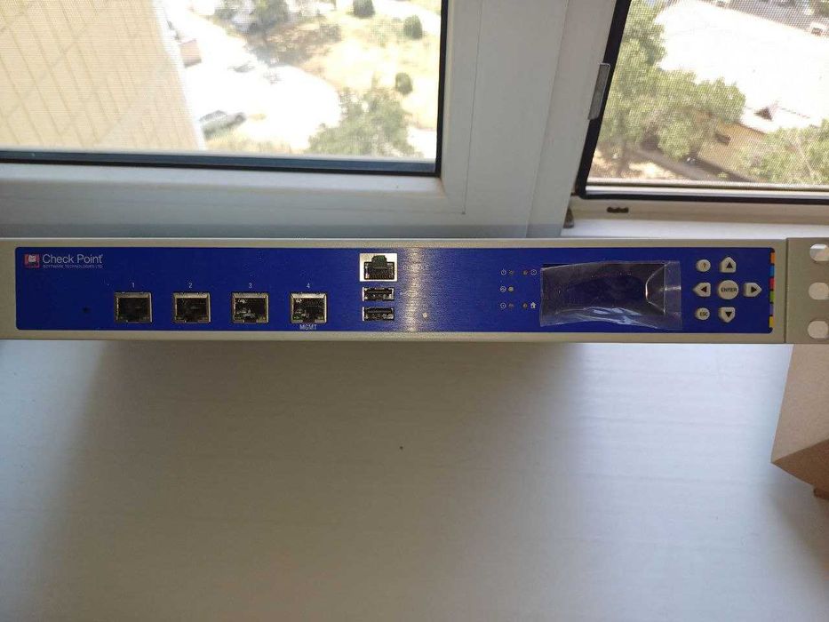 Продам фаервол CheckPoint T-120