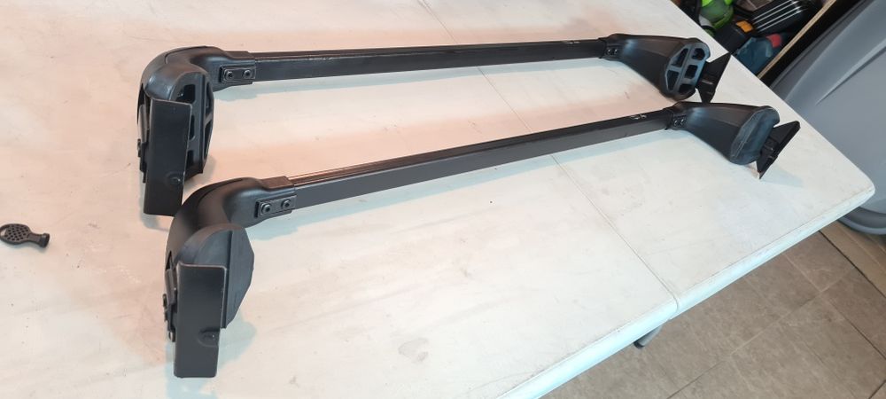 Thule-греди-багажник-релси-рено меган 4-пежо 208