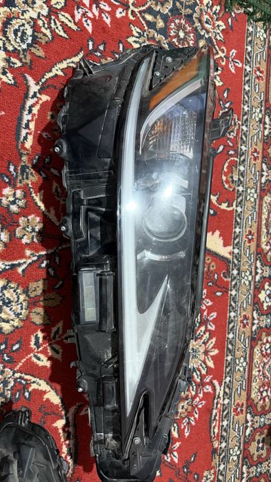 Фары от LEXUS ES 2019 год