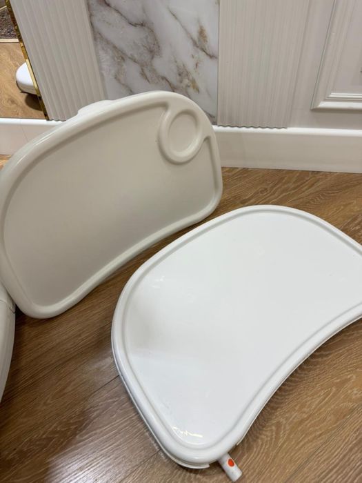 Продам  итальянский стульчик для кормления