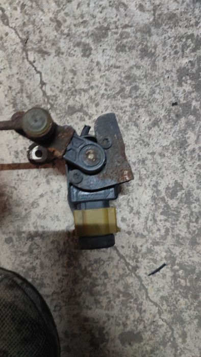 Кантар нивомер датчик ксенон заден мост преден Мерцедес W204 W212