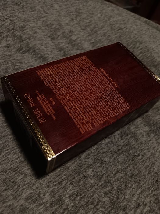 Vând parfum la rive cabana