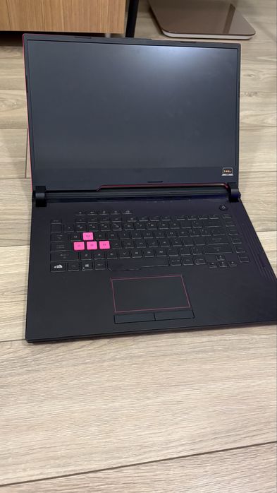Asus ROG Strix G15 G512LI – DEFECT