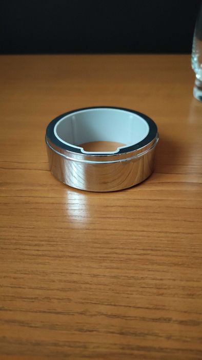 Прекрасна чаша с масивна подложка/държач от неръждаема стомана