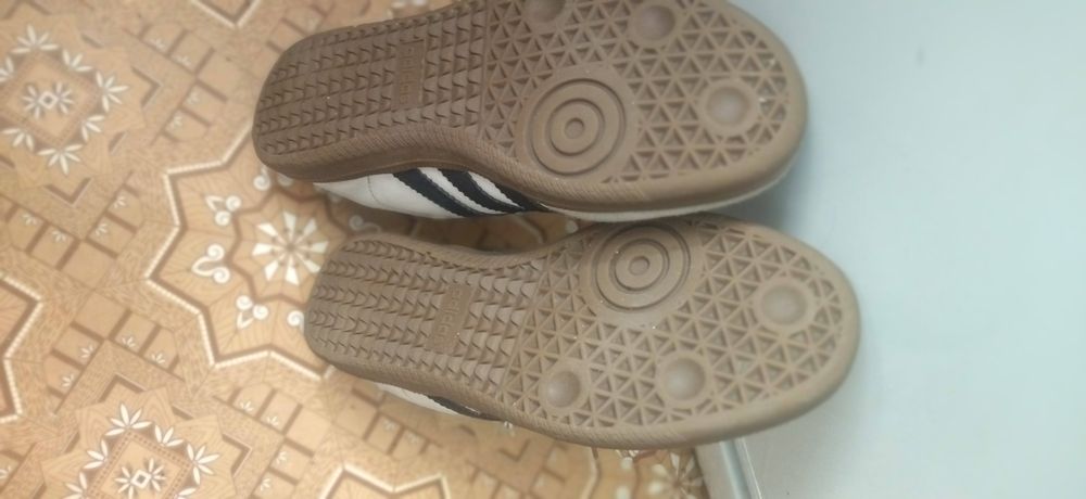 продам фирменные красовки