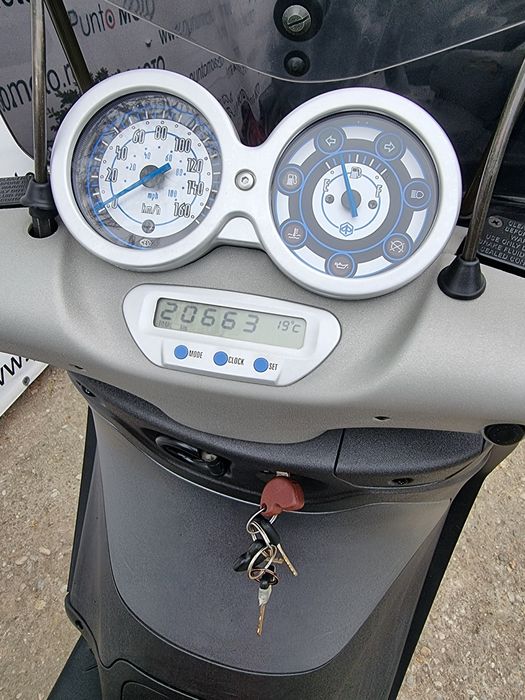 Punto Moto Vinde  Piaggio Beverly 200