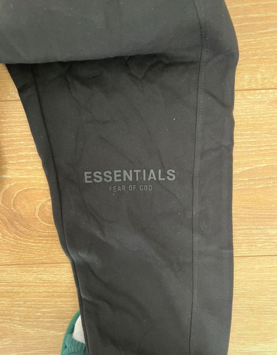 Pantaloni essentials
