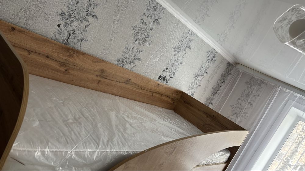 Кровать двухьярусная