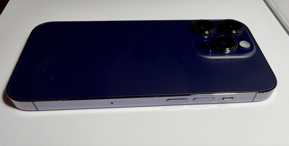 iPhone 14 pro deep purple