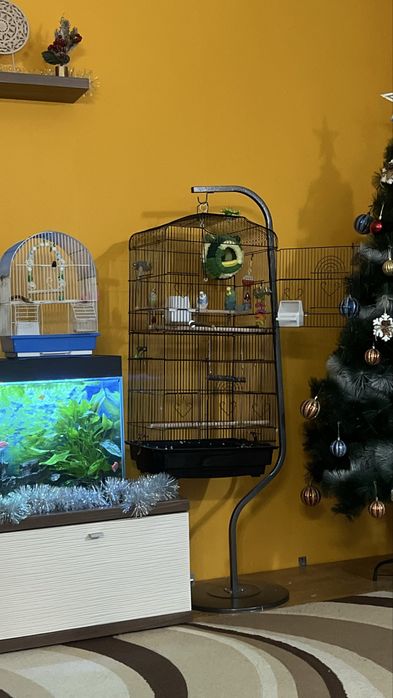 Продам клетку для попугаев
