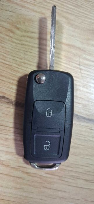 Ключ с чип VW Bora 2002 г.