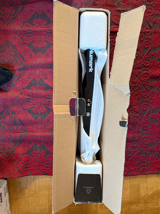 Продавам DJ контролер Numark DJ Mixtrack Platinum купуван от Германия