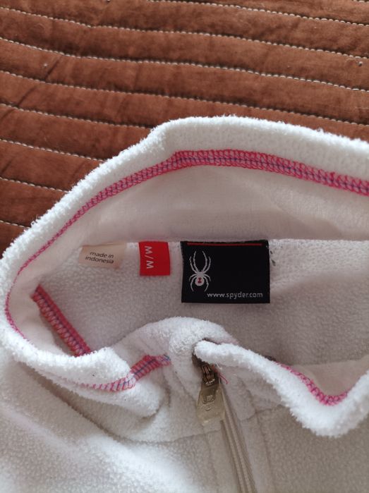 Зимни блузи на Spyder