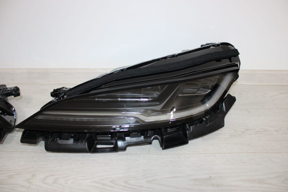 Faruri Tesla model 3 HIGHLAND 2024